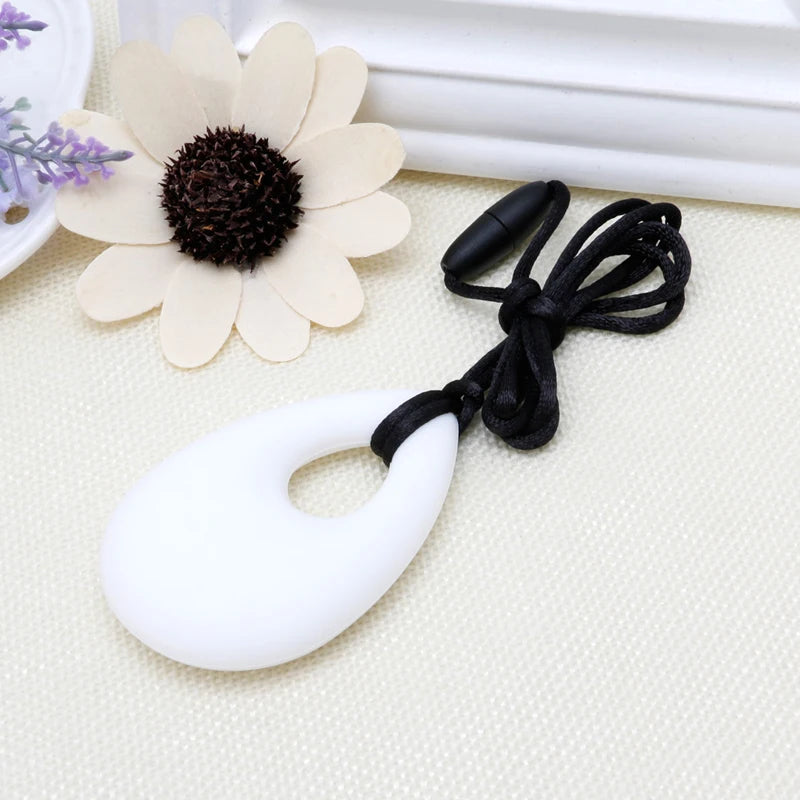 Sensory Chew Necklace – Silicone Teething & Anxiety Relief Pendant